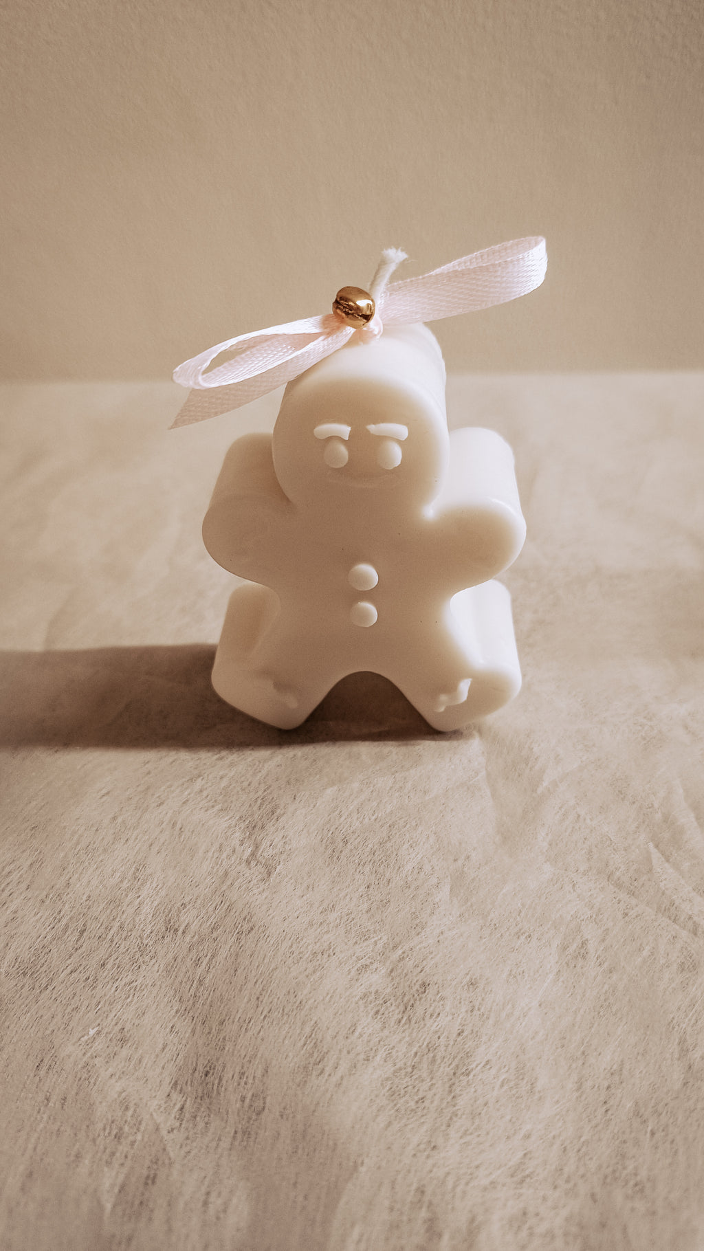 Gingerbread man Christmas candle