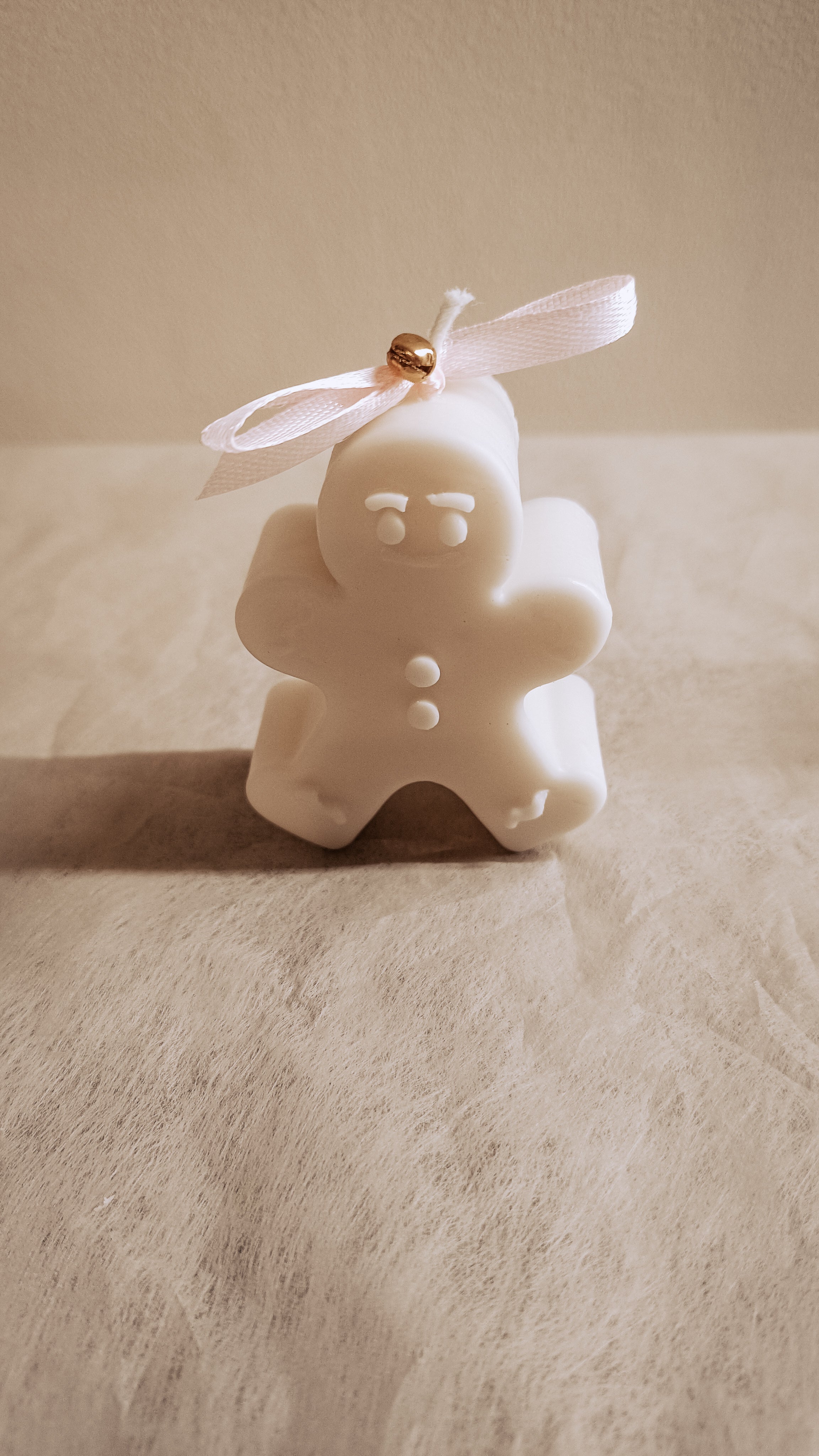 Gingerbread man Christmas candle