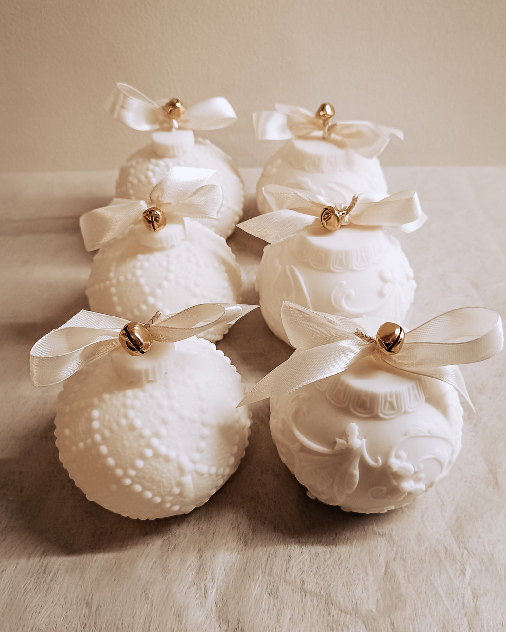 Christmas sphere candle