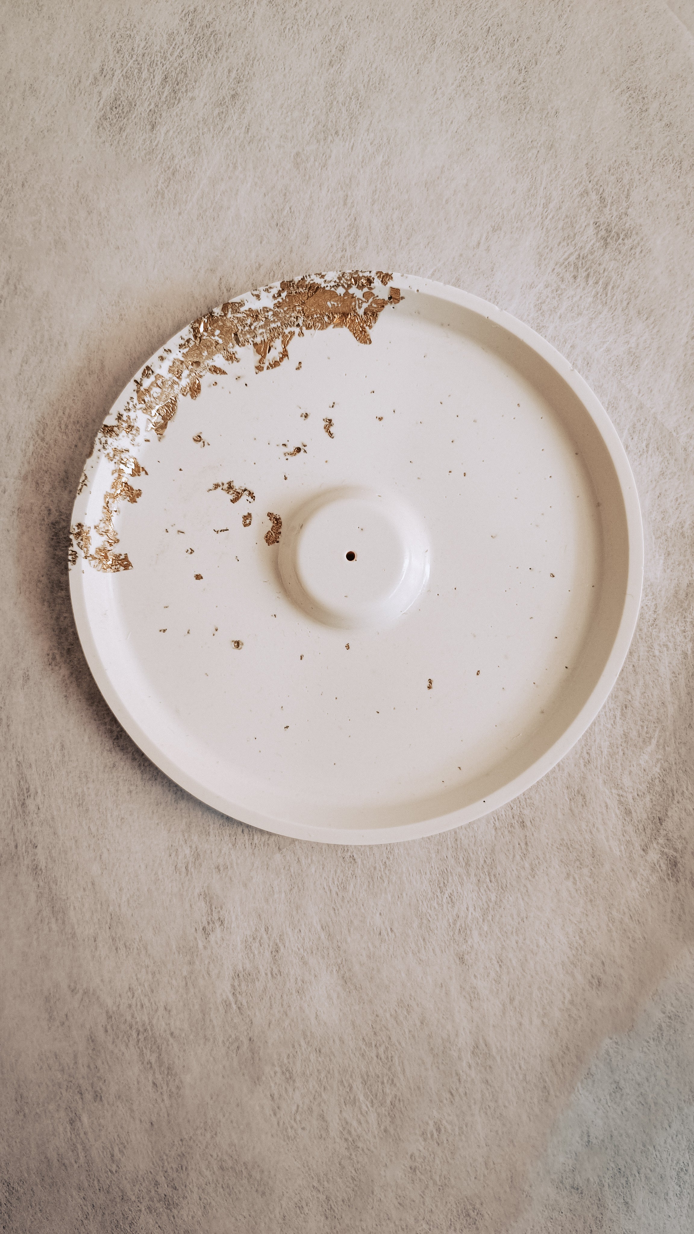 Incense holder round